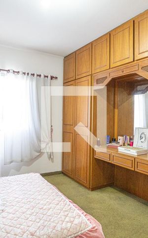 Casa à venda com 270m², 4 quartos e 3 vagas Casa à venda com 270m², 4 quartos e 3 vagasSuíte