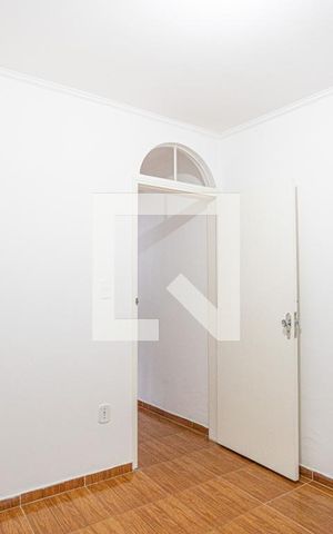 Casa à venda com 270m², 4 quartos e 3 vagas Casa à venda com 270m², 4 quartos e 3 vagasQuarto - Edícula