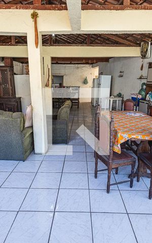 Casa à venda com 350m², 3 quartos e 4 vagasEsapaço gourmet / sala