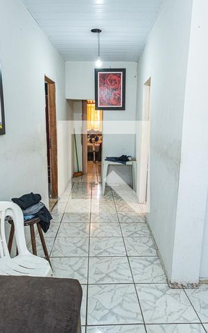 Casa à venda com 350m², 3 quartos e 4 vagasSala