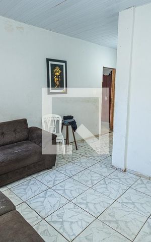 Casa à venda com 350m², 3 quartos e 4 vagasSala