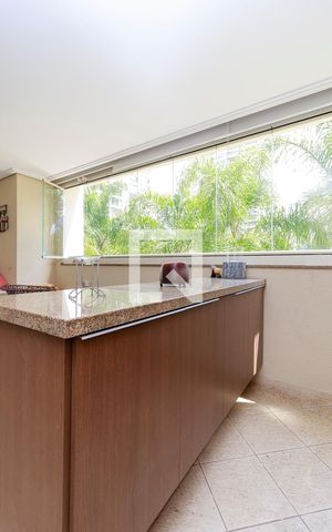 Apartamento à venda com 190m², 3 quartos e 3 vagas Apartamento à venda com 190m², 3 quartos e 3 vagasSala - Varanda
