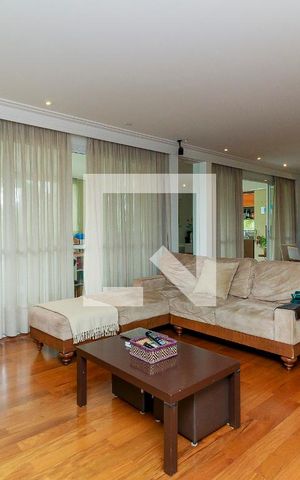 Apartamento à venda com 190m², 3 quartos e 3 vagas Apartamento à venda com 190m², 3 quartos e 3 vagasSala