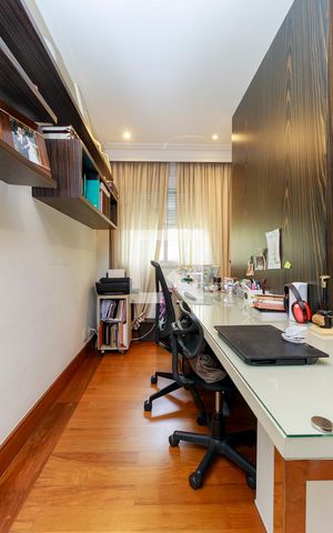 Apartamento à venda com 190m², 3 quartos e 3 vagas Apartamento à venda com 190m², 3 quartos e 3 vagasSala
