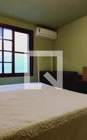 Casa à venda com 650m², 4 quartos e 3 vagas Casa à venda com 650m², 4 quartos e 3 vagasQuarto 3