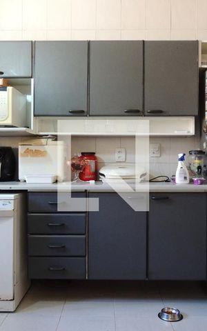 Casa à venda com 650m², 4 quartos e 3 vagasCozinha - Armários