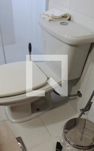 Casa à venda com 650m², 4 quartos e 3 vagasBanheiro da Suíte 1
