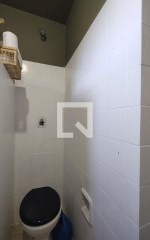 Casa à venda com 650m², 4 quartos e 3 vagas Casa à venda com 650m², 4 quartos e 3 vagasBanheiro