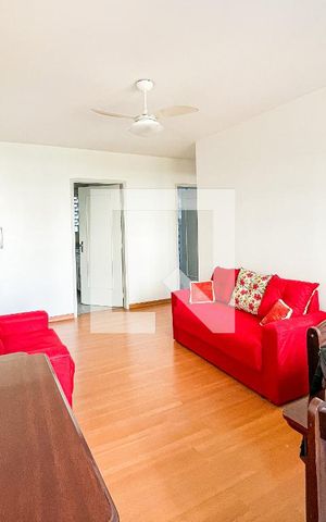Apartamento à venda com 80m², 2 quartos e sem vagaSala