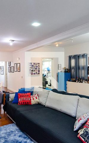 Casa de condomínio à venda com 270m², 4 quartos e 3 vagasSala
