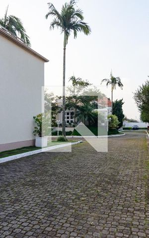 Casa de condomínio à venda com 270m², 4 quartos e 3 vagasÁrea Comum
