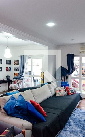Casa de condomínio à venda com 270m², 4 quartos e 3 vagasSala