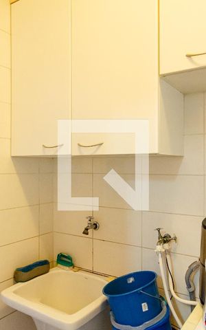 Casa de condomínio à venda com 270m², 4 quartos e 3 vagasLavanderia