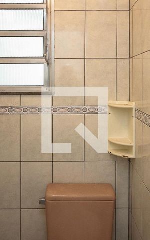 Casa para alugar com 52m², 1 quarto e sem vaga Casa para alugar com 52m², 1 quarto e sem vagaBanheiro