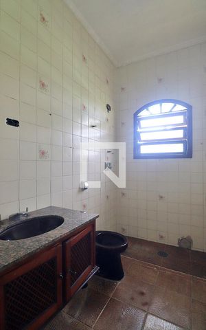 Casa para alugar com 60m², 1 quarto e sem vagaBanheiro