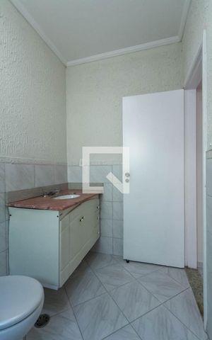 Casa para alugar com 140m², 3 quartos e 1 vaga Casa para alugar com 140m², 3 quartos e 1 vagaBanheiro da Suíte