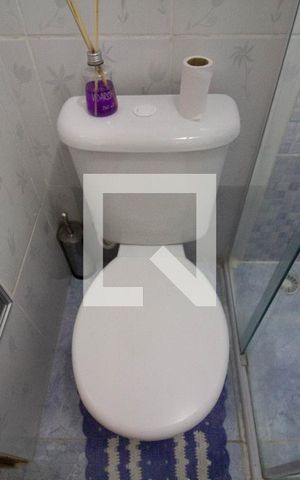 Apartamento à venda com 42m², 2 quartos e 1 vaga Apartamento à venda com 42m², 2 quartos e 1 vagaBanheiro