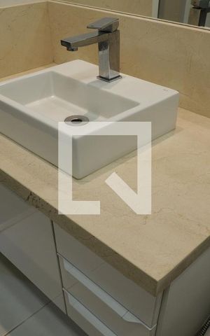 Apartamento à venda com 75m², 2 quartos e 1 vagaBanheiro da Suíte