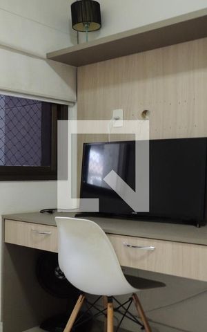 Apartamento à venda com 75m², 2 quartos e 1 vagaQuarto 2 - Armários