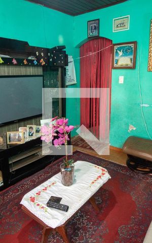 Casa à venda com 100m², 2 quartos e 1 vaga Casa à venda com 100m², 2 quartos e 1 vagaSala