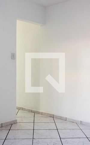 Casa para alugar com 100m², 3 quartos e sem vaga Casa para alugar com 100m², 3 quartos e sem vagaSala