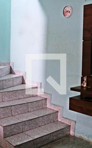 Casa à venda com 202m², 2 quartos e 2 vagasSala