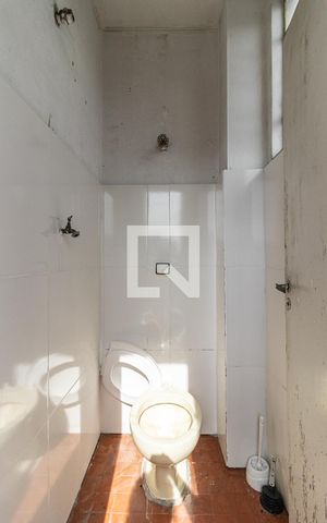 Apartamento à venda com 130m², 2 quartos e sem vagaBanheiro de Serviço