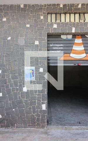 Casa para alugar com 350m², 2 quartos e 4 vagasFachada 