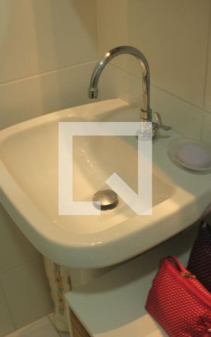 Apartamento à venda com 37m², 1 quarto e sem vagaBanheiro