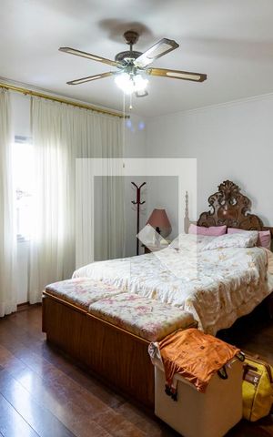 Casa à venda com 225m², 3 quartos e 5 vagas Casa à venda com 225m², 3 quartos e 5 vagasSuíte 3