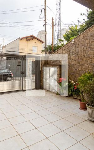 Casa à venda com 225m², 3 quartos e 5 vagas Casa à venda com 225m², 3 quartos e 5 vagasGaragem