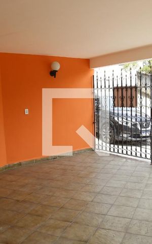 Casa à venda com 155m², 4 quartos e 2 vagasGaragem