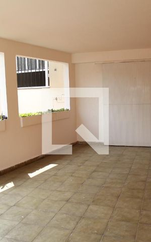 Casa à venda com 155m², 4 quartos e 2 vagasGaragem