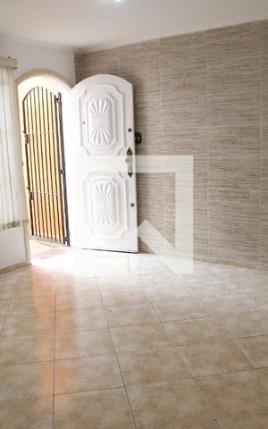 Casa à venda com 155m², 4 quartos e 2 vagasSala