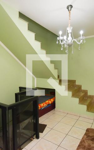 Casa à venda com 440m², 7 quartos e 6 vagas Casa à venda com 440m², 7 quartos e 6 vagasHall dos Quartos