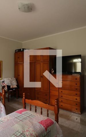 Casa à venda com 258m², 4 quartos e 5 vagasSuíte 2