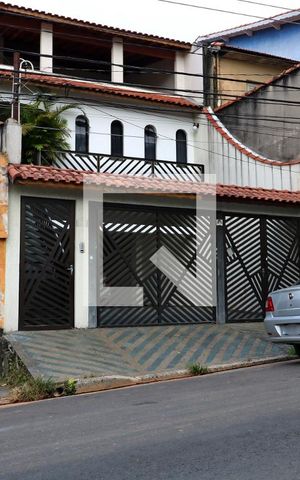 Casa à venda com 258m², 4 quartos e 5 vagasFachada