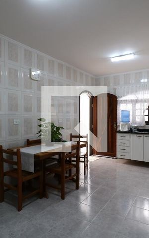 Casa à venda com 258m², 4 quartos e 5 vagasCozinha