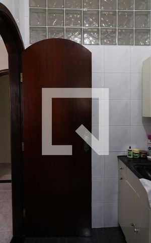 Casa à venda com 258m², 4 quartos e 5 vagasBanheiro da Suíte 1