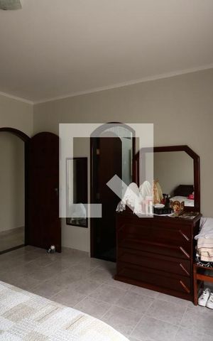 Casa à venda com 258m², 4 quartos e 5 vagasSuíte 1