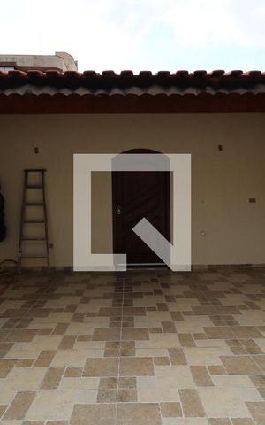 Casa à venda com 258m², 4 quartos e 5 vagasVaranda Fundos