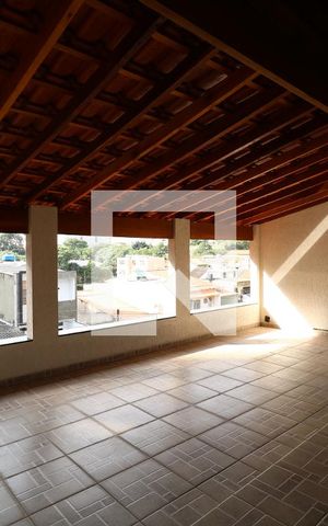 Casa à venda com 258m², 4 quartos e 5 vagasVaranda Frente