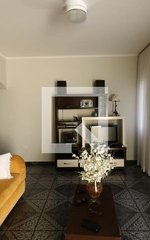 Casa à venda com 258m², 4 quartos e 5 vagasSala