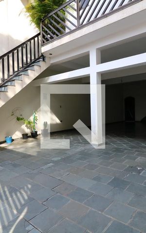 Casa à venda com 258m², 4 quartos e 5 vagasGaragem