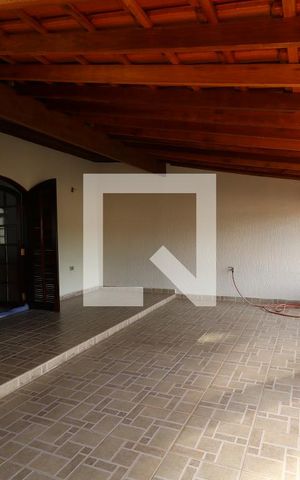 Casa à venda com 258m², 4 quartos e 5 vagasVaranda Frente