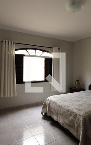 Casa à venda com 258m², 4 quartos e 5 vagasSuíte 1