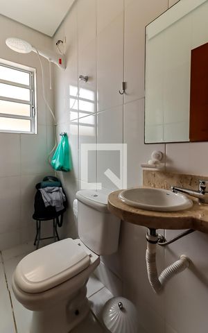 Casa para alugar com 170m², 3 quartos e 8 vagasBanheiro de serviço