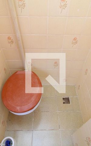 Apartamento para alugar com 100m², 2 quartos e 1 vaga Apartamento para alugar com 100m², 2 quartos e 1 vagaBanheiro de Serviço