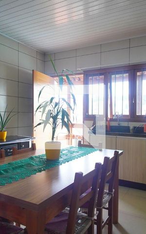Casa à venda com 264m², 3 quartos e 3 vagasCozinha
