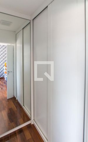 Casa de condomínio à venda com 700m², 4 quartos e 6 vagas Casa de condomínio à venda com 700m², 4 quartos e 6 vagasSuíte 3